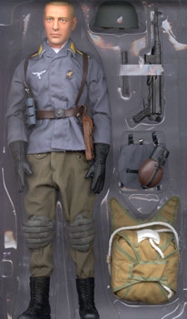 70145_konradboxinnen_p3UXzGSGwPlAcNh Konrad