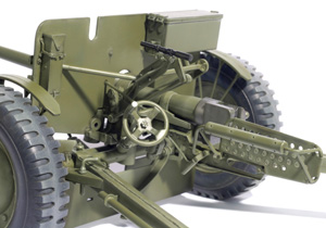 70680-02 Tom Hackett mit M3 37mm Anti Tank Gun