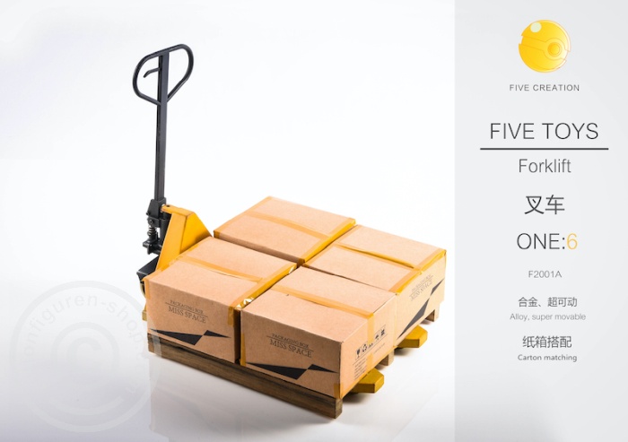 Pallet Truck / Forklift - yellow / weathered