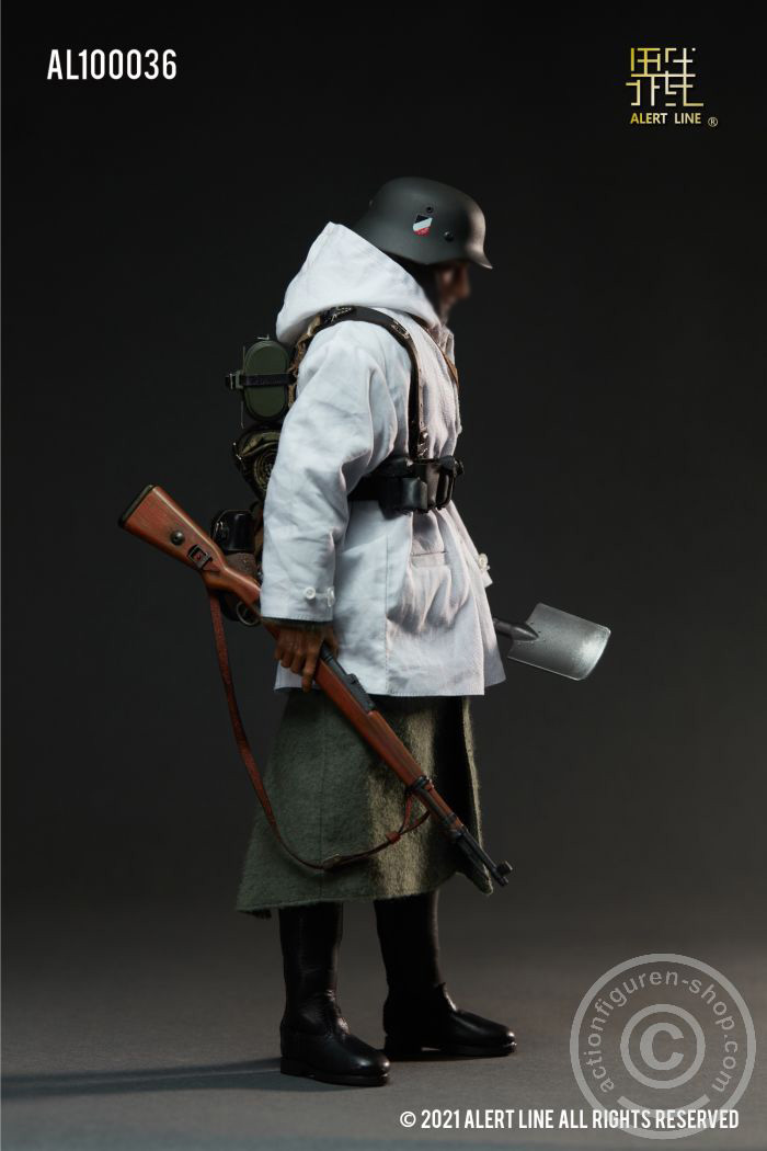 AL1036-03 WWII German Army Soldier