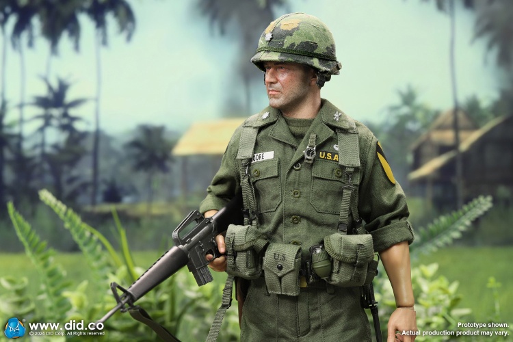 Lt. Col. Moore - Vietnam War U.S. Army Lt. Col. Moore - Vietnam War U.S. Army