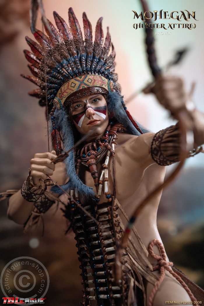 Mohegan (hunter attire) - Brown Mohegan (hunter attire) - Brown