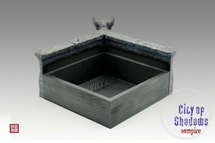 ToyN-001-05 City of Shadows - Vampire Diorama