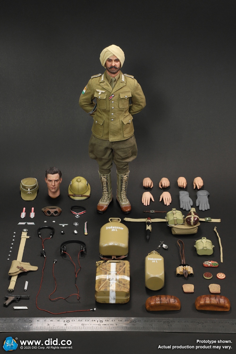 Ishaan & Panzer Commander - Stauffenberg - WWII German Africa Corps Supply Duty - in 1/6 scale Ishaan & Panzer Commander - Stauffenberg - WWII German Africa Corps Supply Duty - in 1/6 scale