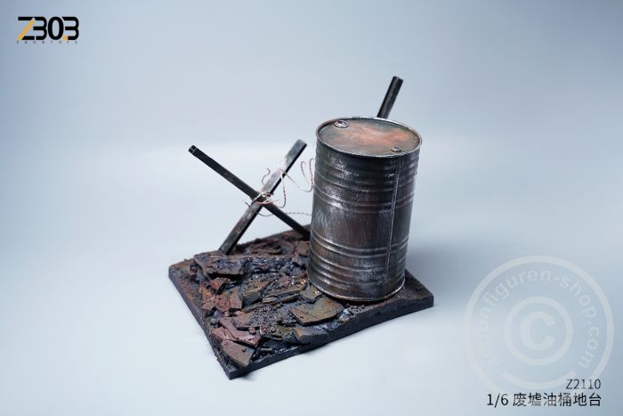 ZBO-Z2110-02 Ruined Oil Drum Platform - Diorama