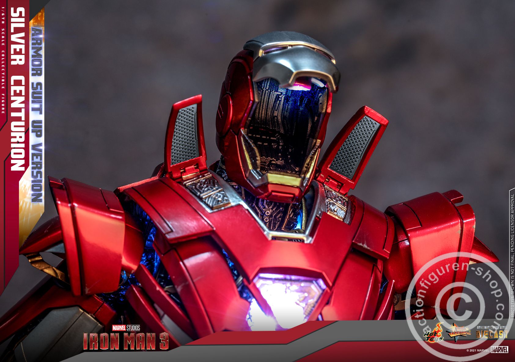 Iron Man III - Silver Centurion (Armor Suit Up version) - MMS618D43 Iron Man III - Silver Centurion (Armor Suit Up version) - MMS618D43