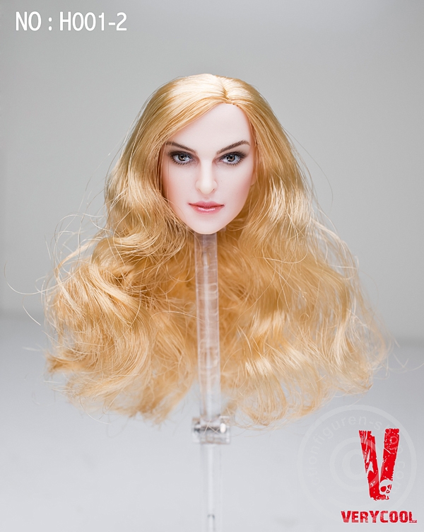Kopf - gewellte blonde Haare