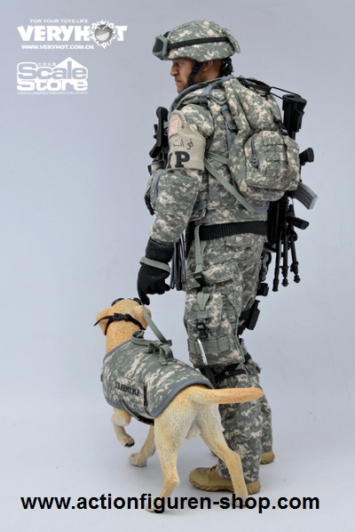 US Army MP mit Hund