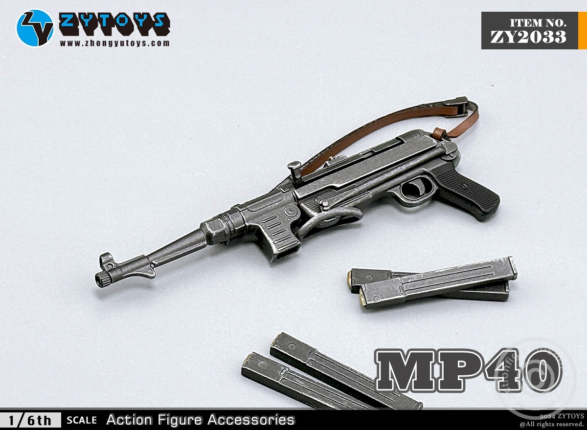 MP40 with 4 magazine – in 1:6 scale MP40 with 4 magazine – in 1:6 scale
