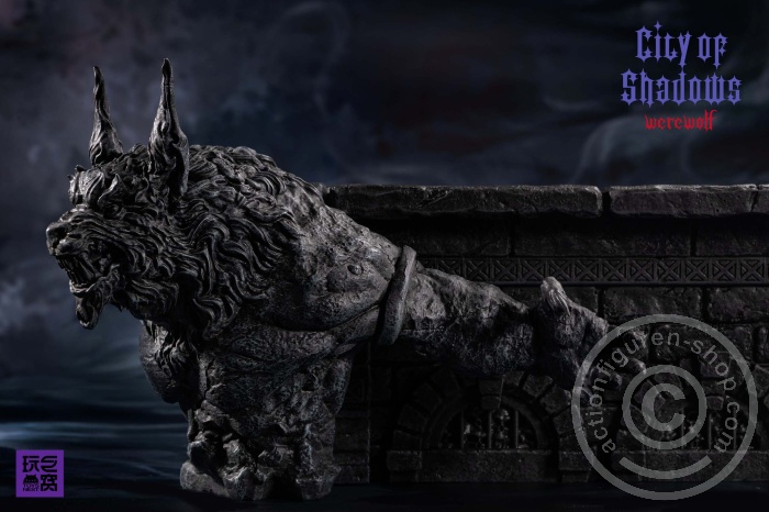ToyN-002-05 City of Shadows - Werewolf Diorama