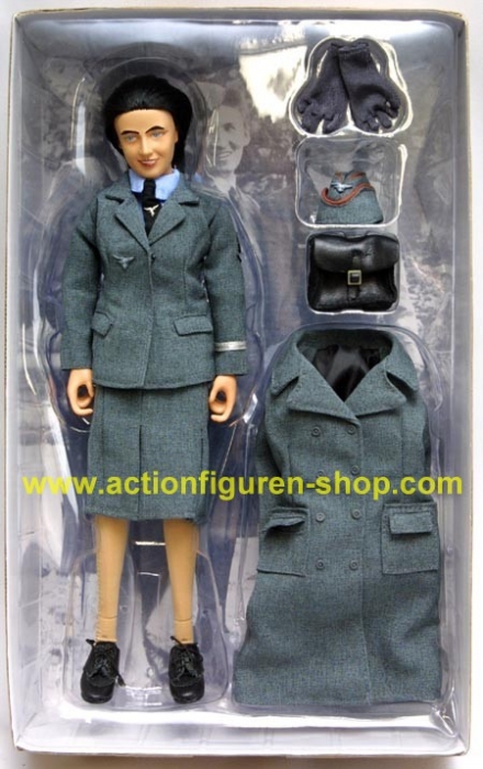 1300_nachrichtenhelferinboxinnen_p2ApfhC7cdYq1fn Luftwaffenhelferin - Signals - Exclusive