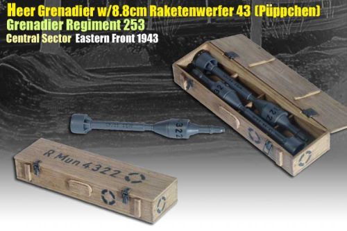 70400-3 Wolfgang Knaf mit 8.8cm Raketenwerfer