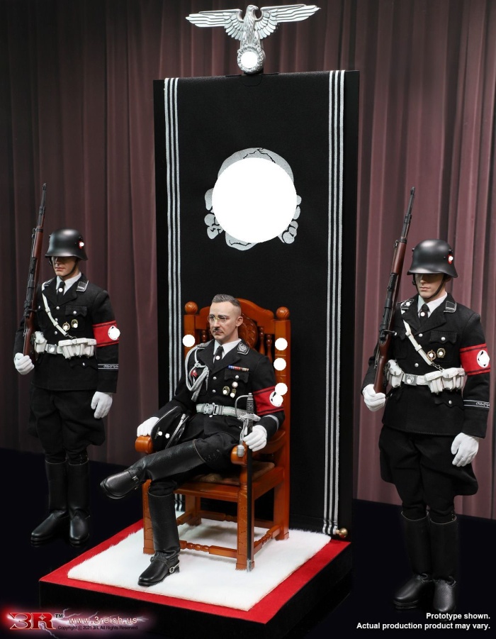 HL648-17 WWII - German Chair Diorama