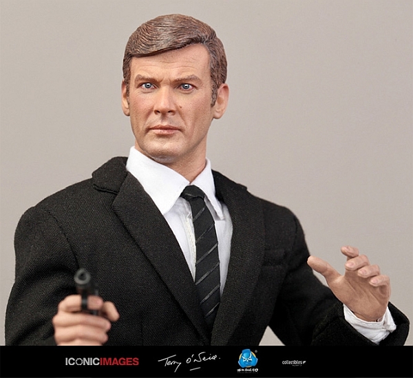 RM001a-07cx3lSLJ7mEZ9k Roger Moore - 007