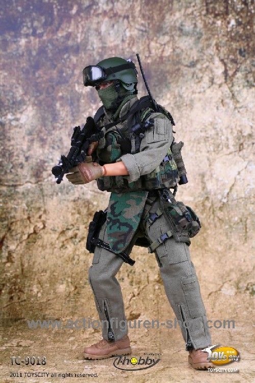 TTL9018-02 US Navy Corpsman - Joint Operation