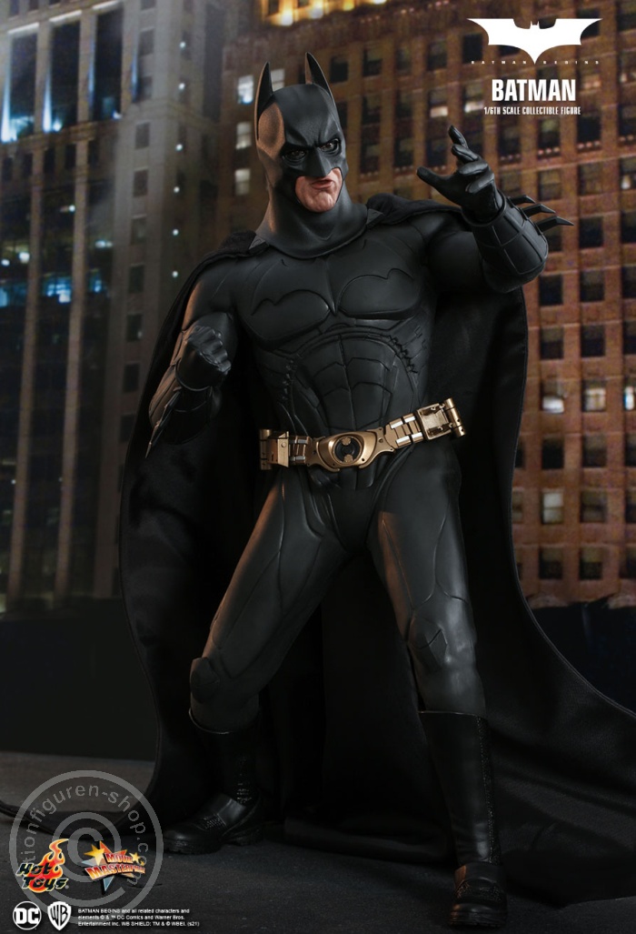 Batman Begins - Batman - Hot Toys Exclusive