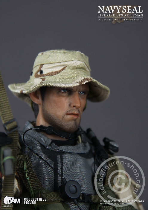 DA93011-16 Navy Seal Riverine OPS Rifleman - Desert