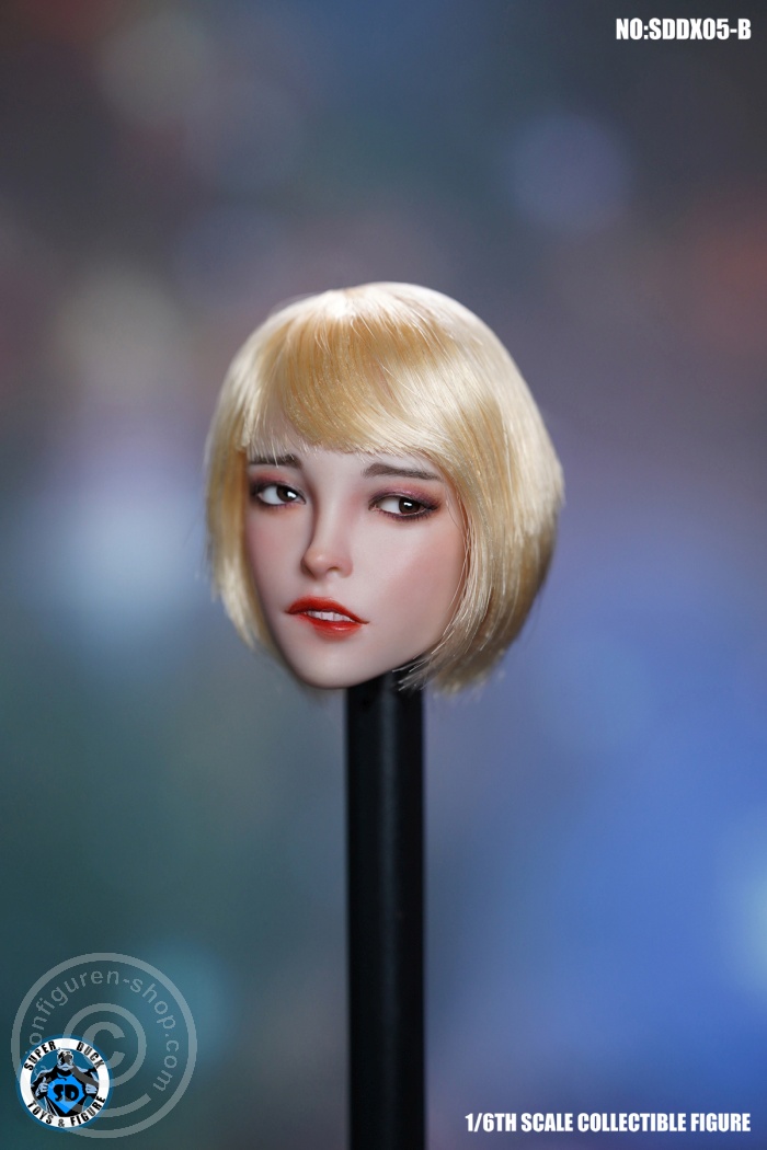 Female Character Head w/ movable Eyes - short blond Hair