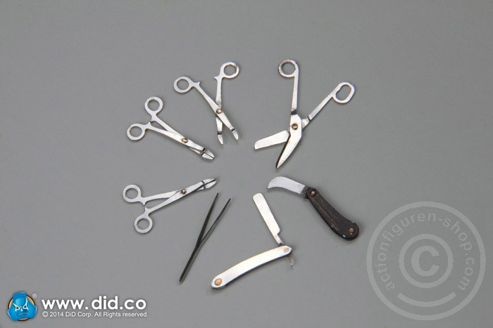 80100-33LXgkSHyvN2UkG Waffen XX Stabsarzt - Peter