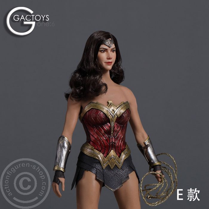Female Head - Wonder Woman - long curly black Hair