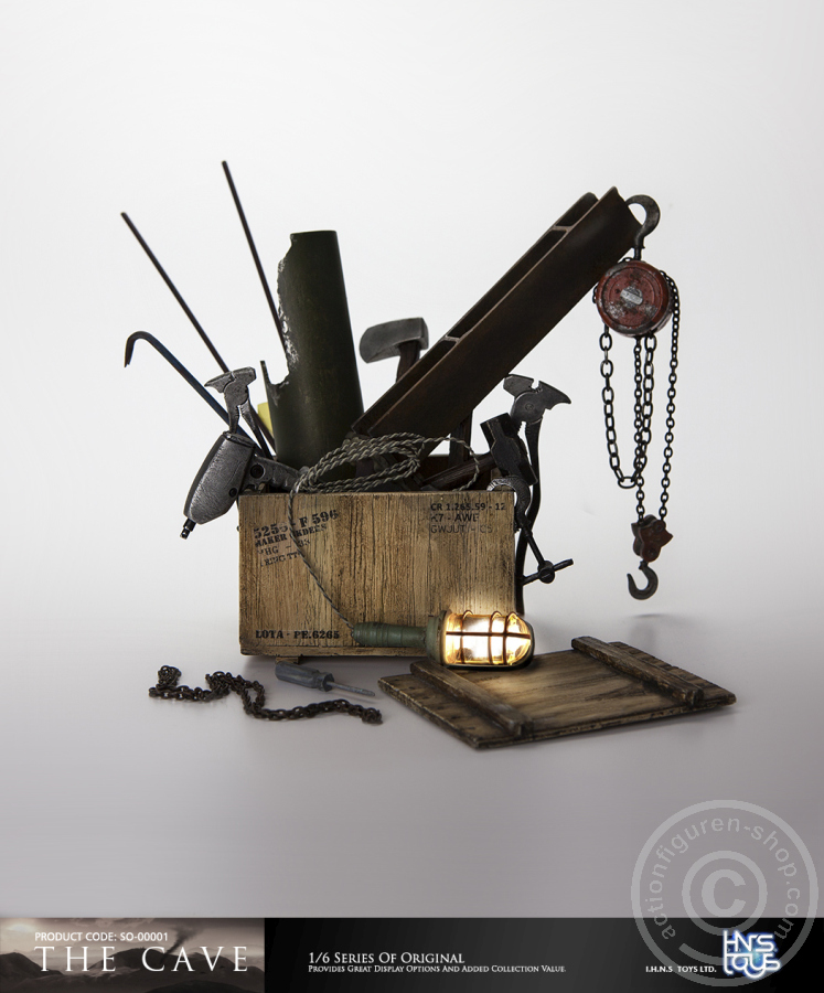 SO00001-09 The Cave Diorama