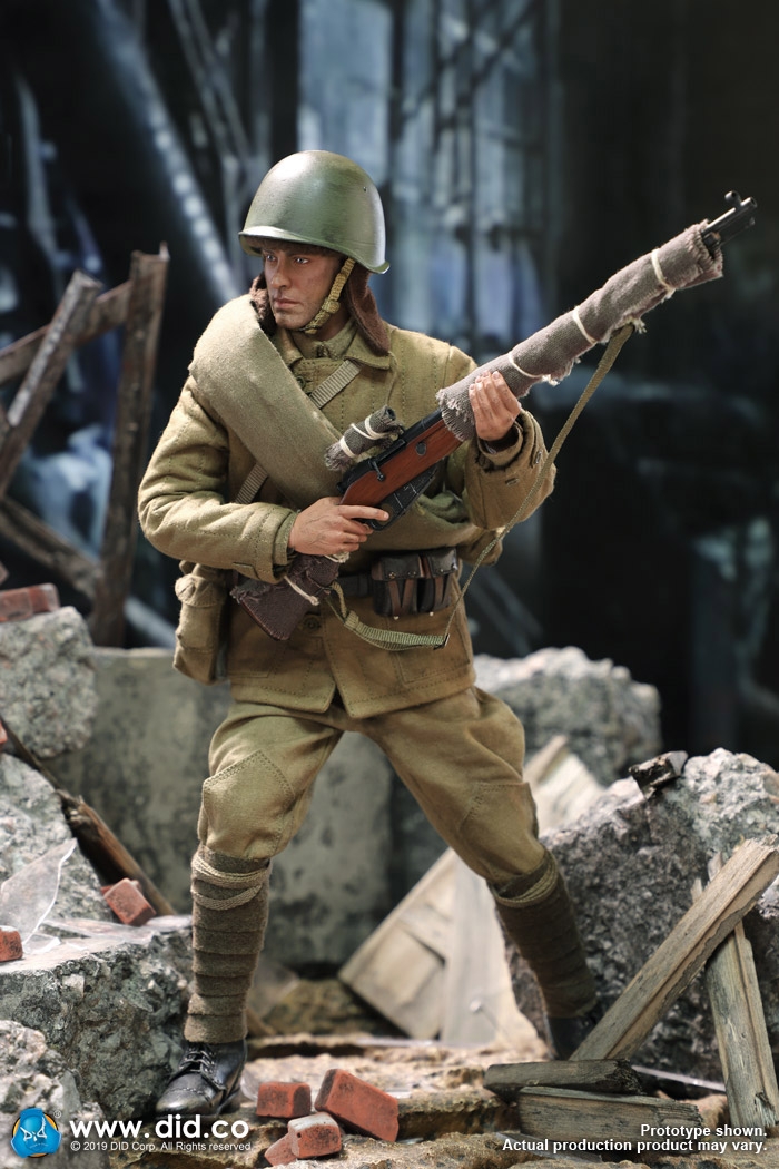 80139-06 Vasily Zaitsev - WW II Red Army Sniper - with weathering