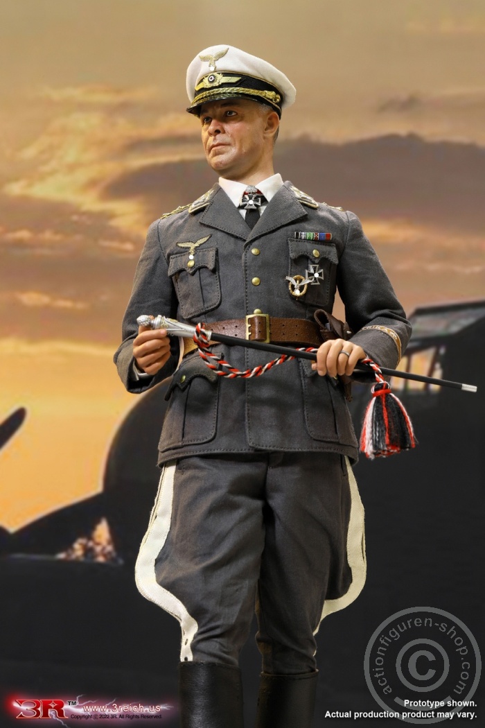 HL649-32U2wwxnmUlrb38 Albert Kesselring - WWII German Luftwaffe Generalfeldmarschall