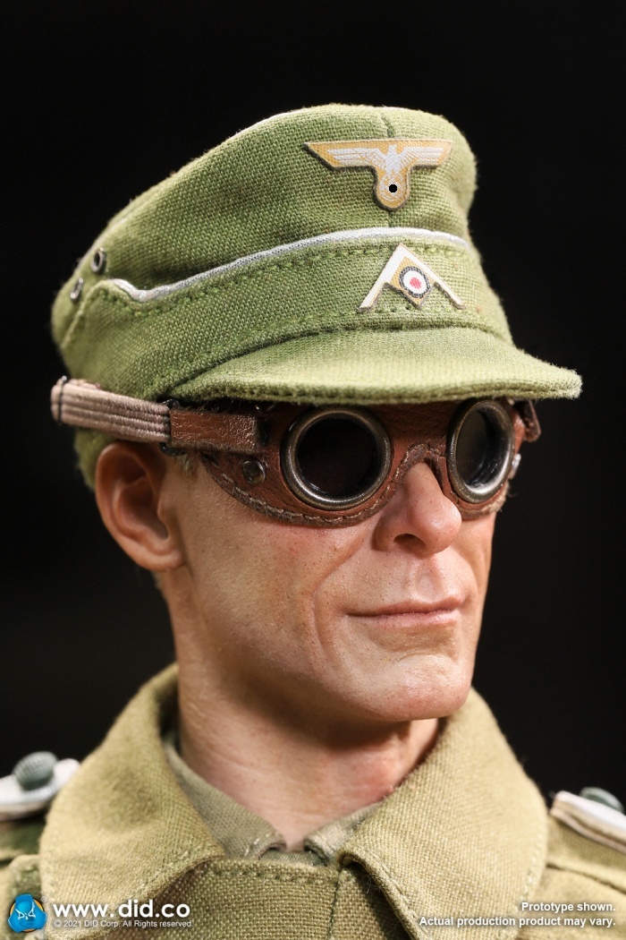 80151-16uGgxGOLYWbSeJ Wilhelm - WWII German Africa Korps Infantry Captain