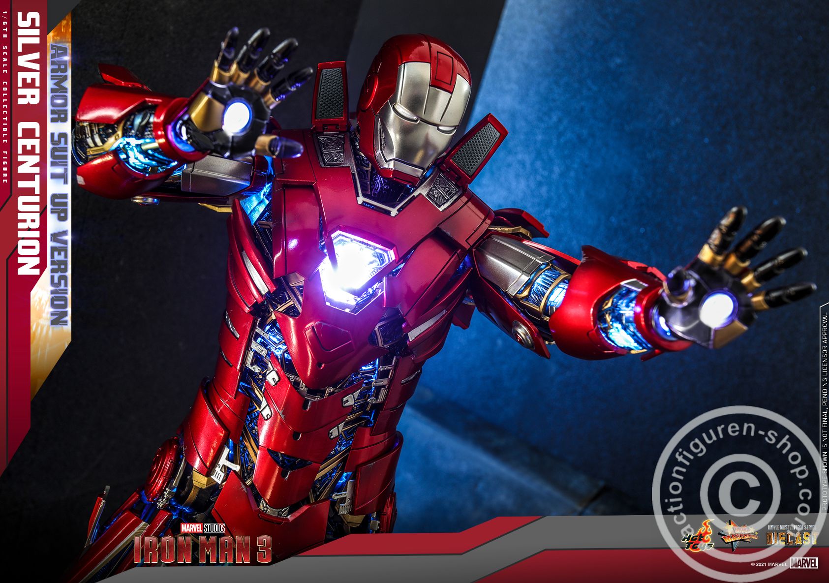 Iron Man III - Silver Centurion (Armor Suit Up version) - MMS618D43 Iron Man III - Silver Centurion (Armor Suit Up version) - MMS618D43