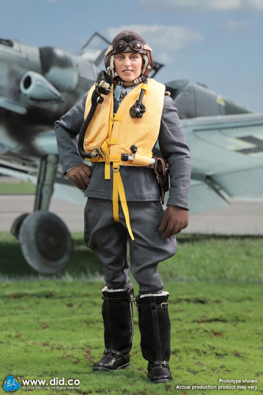 Erich Hartmann - WWII German Luftwaffe Ace Pilot - in 1/6 scale Erich Hartmann - WWII German Luftwaffe Ace Pilot - in 1/6 scale