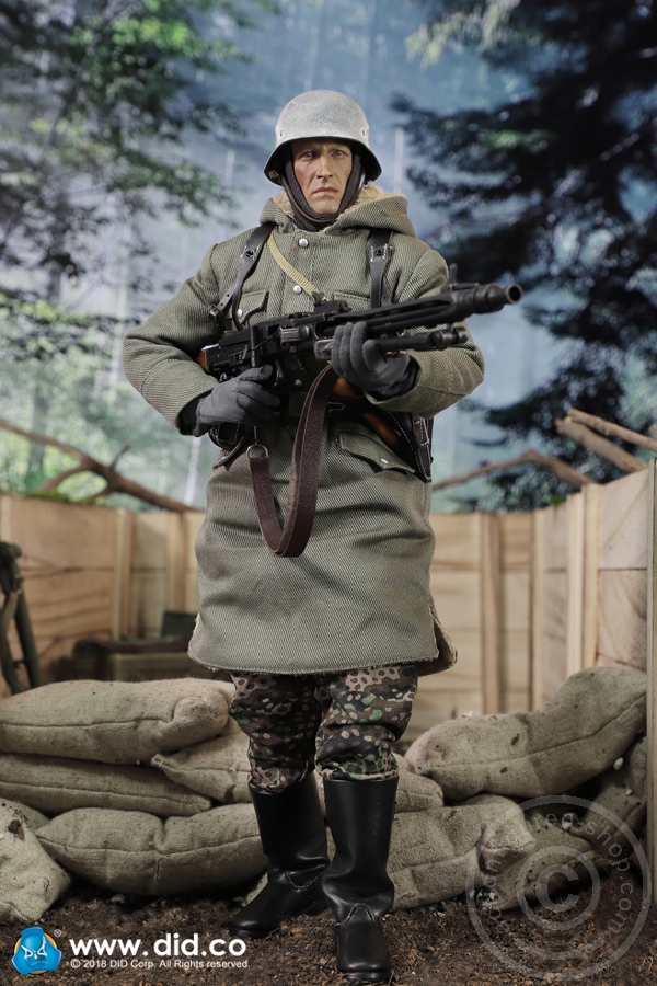 Dustin - SS-Panzer-Division Das Reich MG42 Gunner