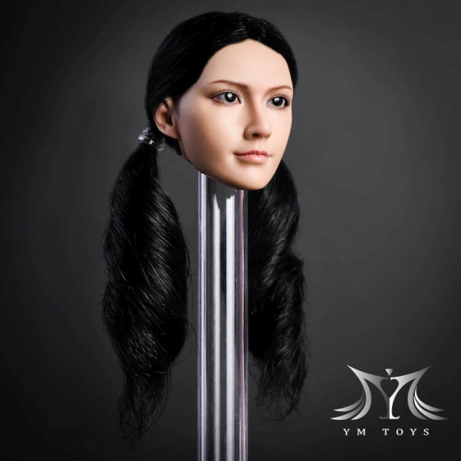 ymt-010c-05fPpX3MZp77hbW Kopf - schwarze Haare - Zöpfe
