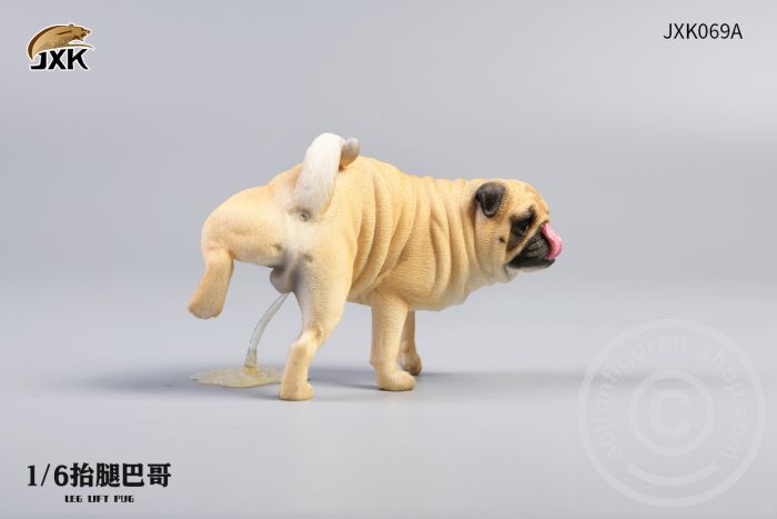 Pug w/ Leg Lift & Diorama Platform