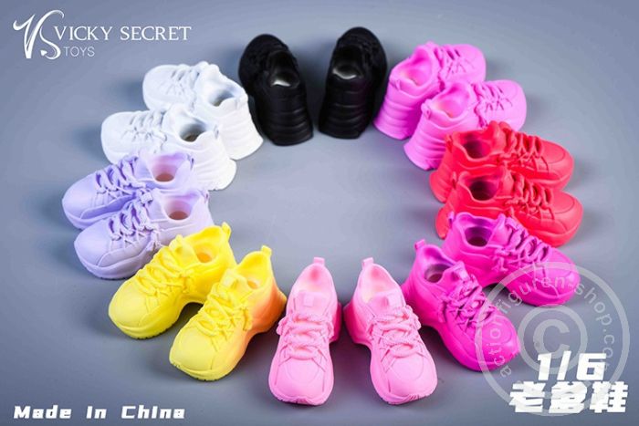 Female Sport Sneakers - black