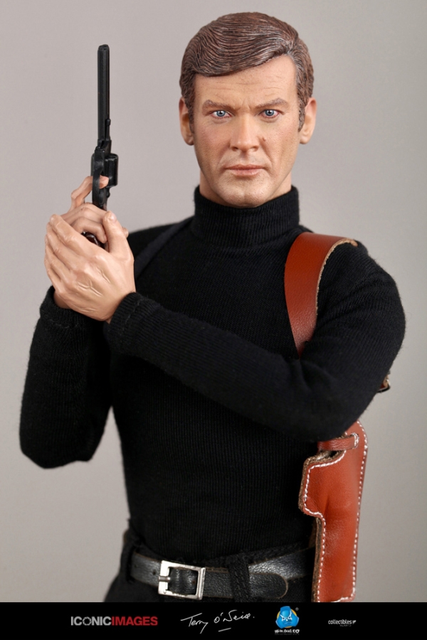 Roger Moore - 007