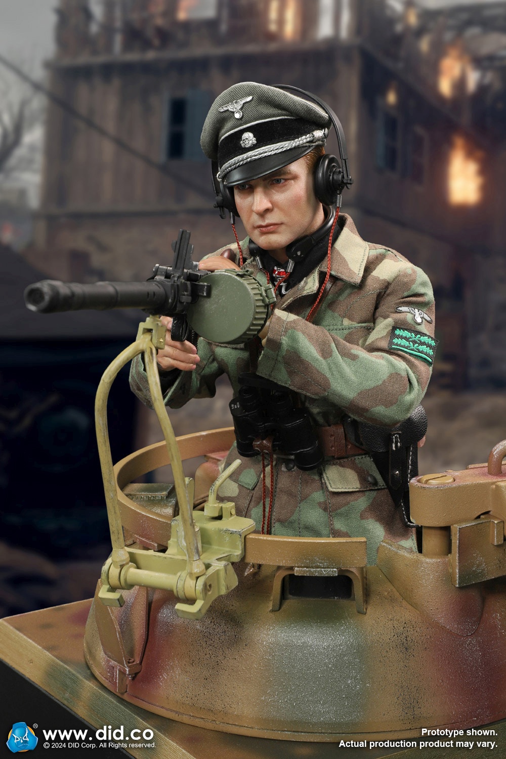 Panther Tank Diorama with MG34 - WWII German Panzer Panther Tank Diorama with MG34 - WWII German Panzer