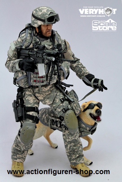 US Army MP mit Hund