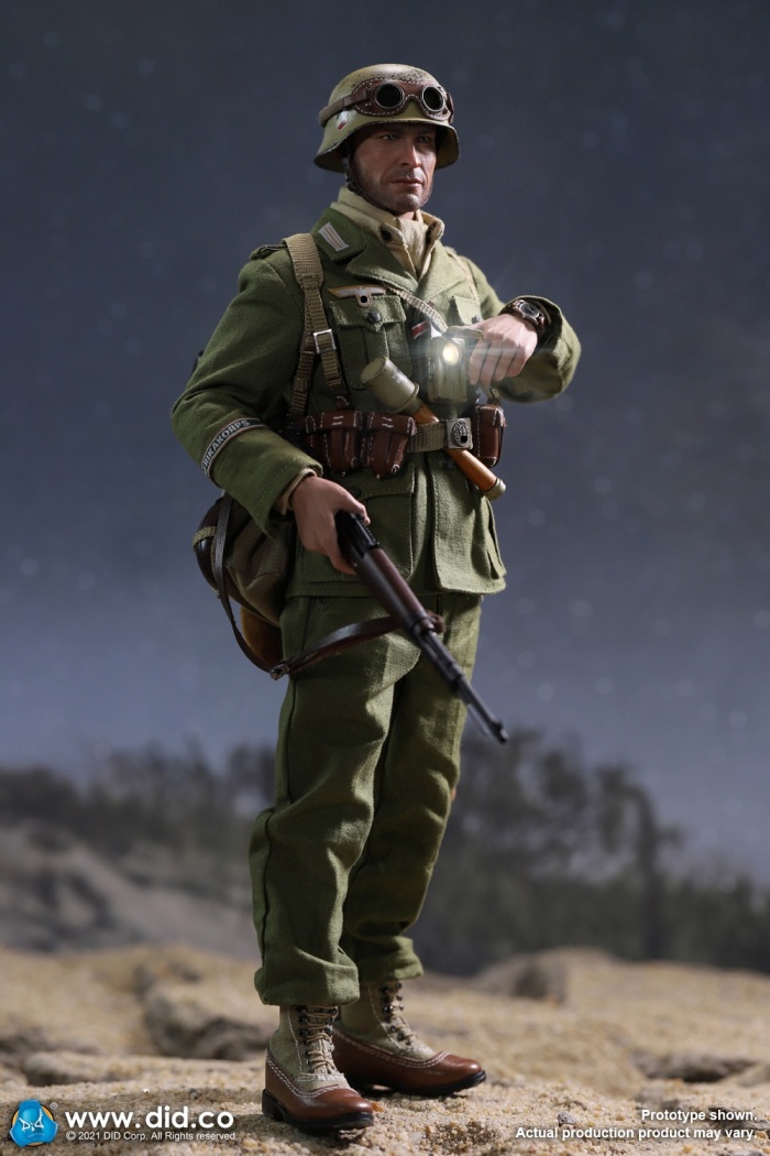 80152-27 Burk - WWII German Africa Korps Infantry Man