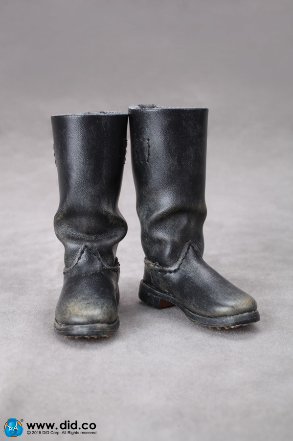 80109sb-11-0144DmzHZPmEzsY Knobelbecher aus Leder
