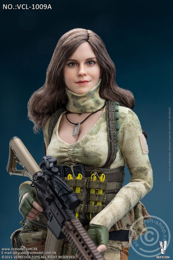 Emma - Brown curly Hair