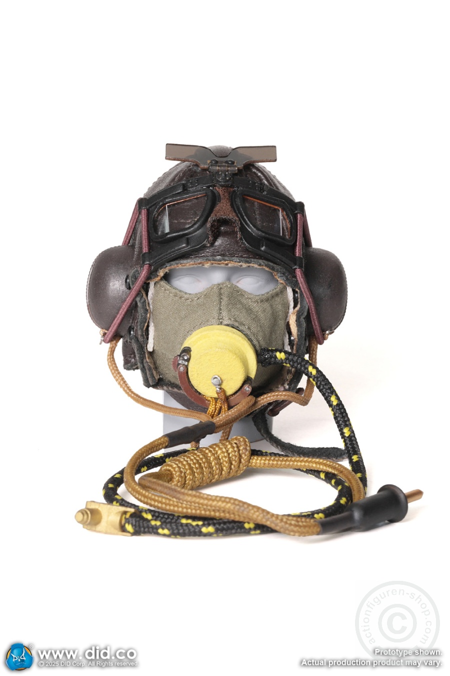 Tom - WWII British Pilot Squadron Leader - in 1/6 scale Tom - WWII British Pilot Squadron Leader - in 1/6 scale
