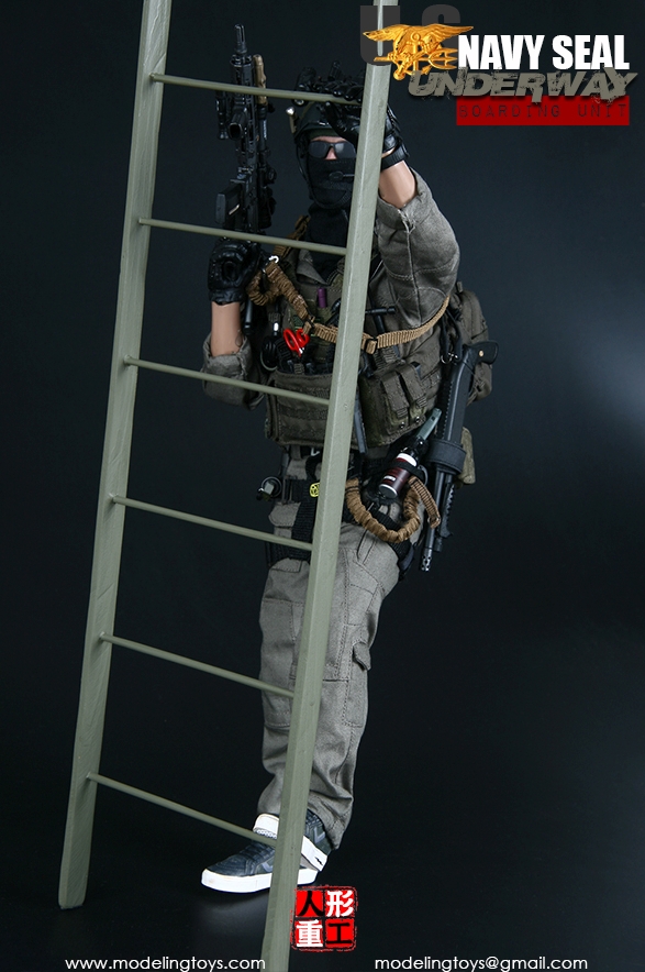 BBT-S9003-13OmO9VzQW5WpS8 US Navy SEAL Underway - Boarding Unit