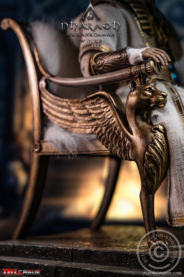 PL2021-178B-11 Pharaoh Tutankhamun - White