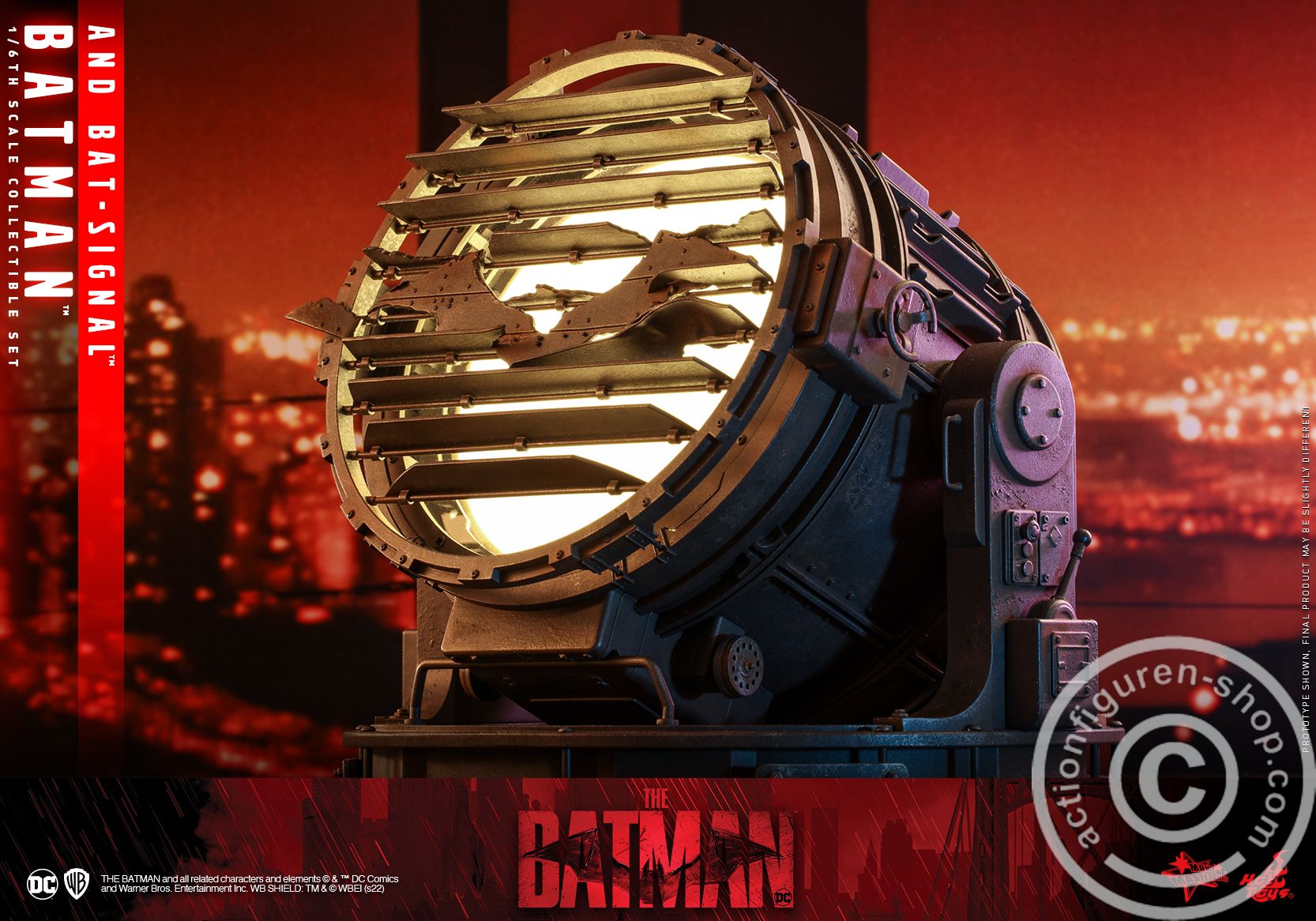 The Batman - Batman and Bat-Signal Set - MMS639 The Batman - Batman and Bat-Signal Set - MMS639