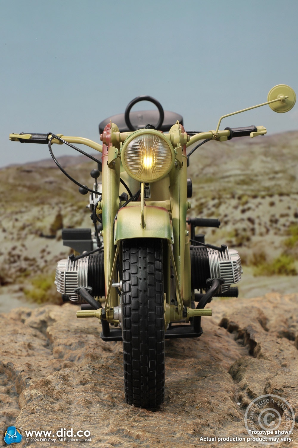 German Zündapp KS 750 Motorcycle with sidecar (Camo) - in 1/6 scale
