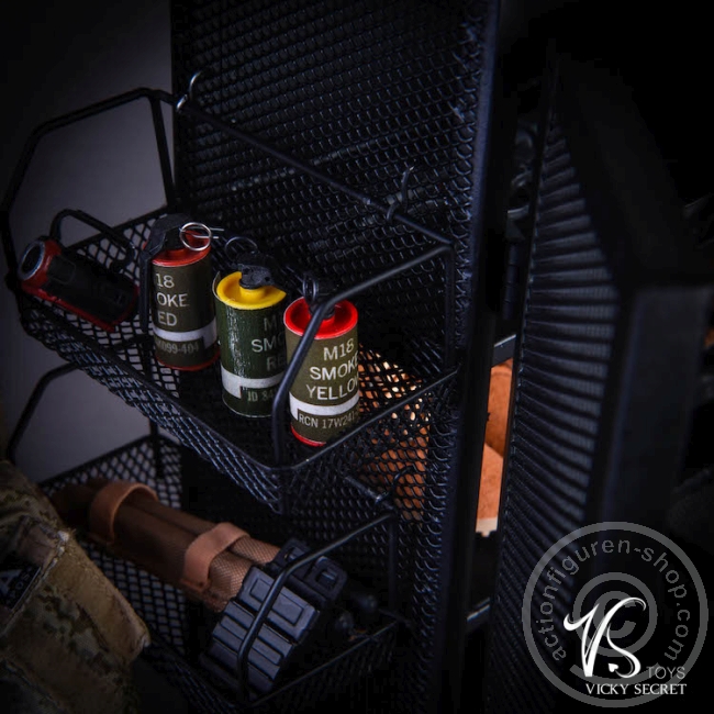 Cabinet / Locker / Spind - grey Metall