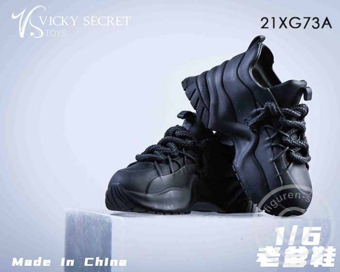 Female Sport Sneakers - black