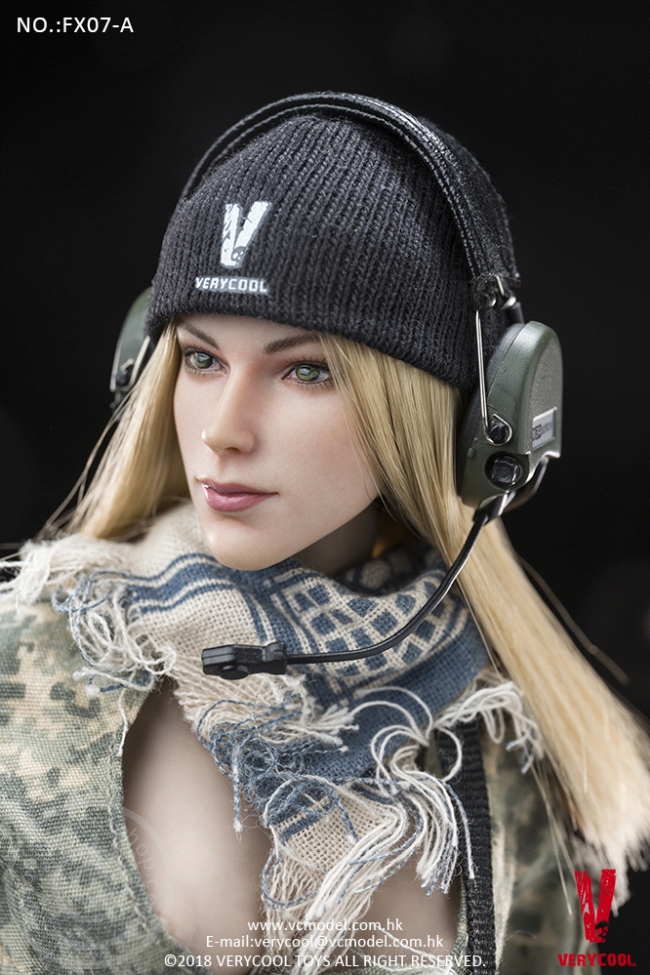 VCFX07A-05 Female Body with Head - gold-blonde glatte Haare