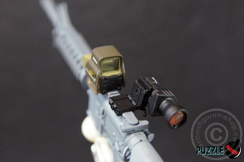 PB00123-34 EOTech EXPS 3-0 Tan Red Dott Sight + 4X Magnifier