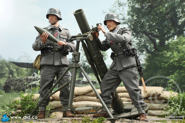 German 12cm Granatwerfer 42 mortar (green) - WW II German 12cm Granatwerfer 42 mortar (green) - WW II
